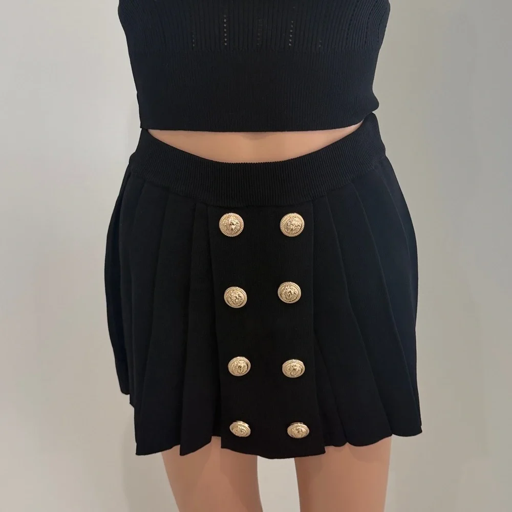 Elegant Black Skirt Set with Gold Accents - Picture 3 of 10